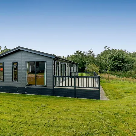 Rivendale Lodge Retreat Ashbourne  Exterior photo